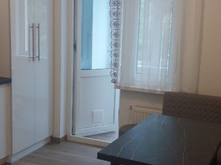 Apartament cu 2 camere, 70 m², Poșta Veche, Chișinău foto 3