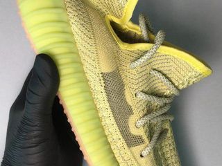 Adidas Yeezy Boost 350 Light Green Unisex foto 2