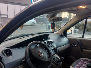 Renault Grand Scenic foto 6