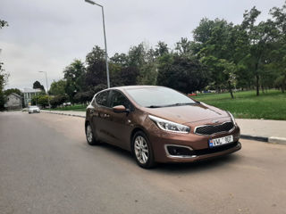 KIA Ceed foto 1