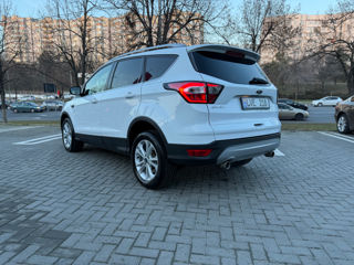 Ford Kuga foto 3