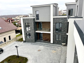 Duplex variantă roșie sectorul Rîșcani Str. Ave Maria