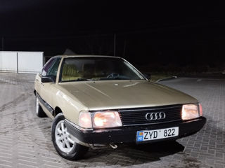 Audi 100