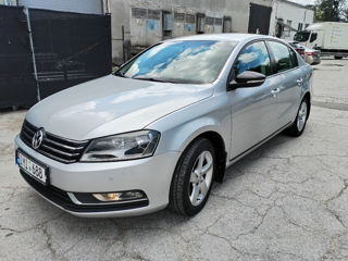 Volkswagen Passat foto 9