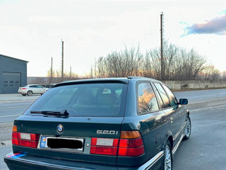 BMW 5 Series foto 6