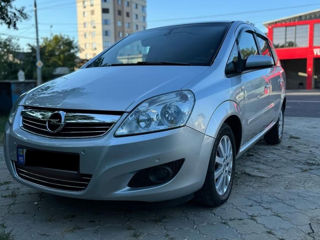 Opel Zafira foto 1