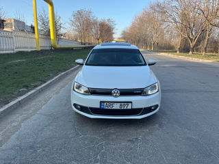 Volkswagen Jetta foto 1