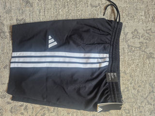 Оригинальные шорты Adidas ,размер м( 48-50) фото 1