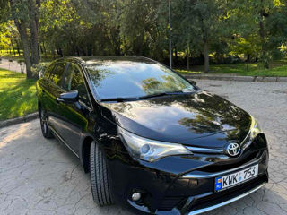 Toyota Avensis foto 3