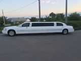 Lincoln Town Car foto 2