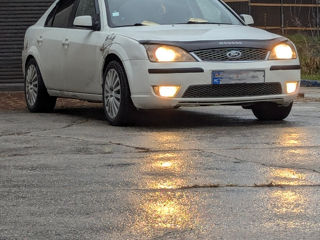 Ford Mondeo foto 5