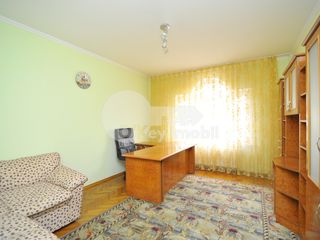 Casă cu 3 nivele spre chirie, str. Sucevița, Buiucani, 1100 € ! foto 2