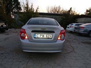 Chevrolet Aveo foto 3