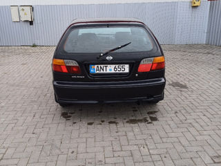 Nissan Almera foto 2