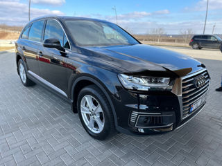 Audi Q7 e-tron