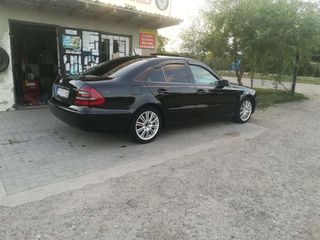 Mercedes E Class foto 4