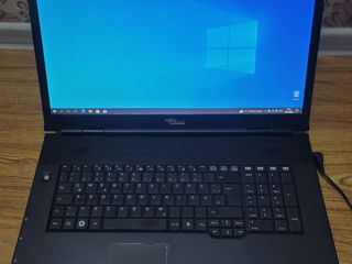 Fujitsu Siemens Amilo Notebook Li 3910 foto 2