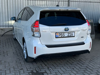 Toyota Prius + foto 4