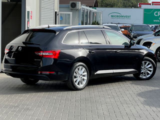 Skoda Superb foto 4