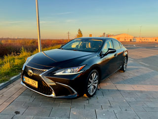 Lexus ES Series