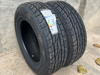 Vând 2 anvelope de iarnă 215/65 r16