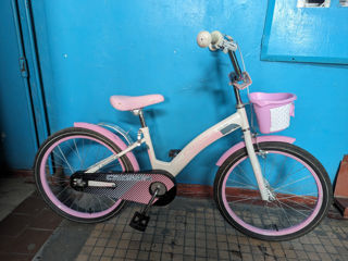 Bicicleta pentru fetite de 6-10 ani