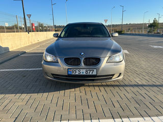 BMW 5 Series foto 2