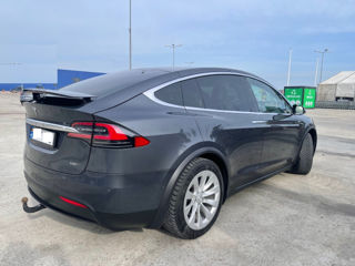 Tesla Model X foto 3