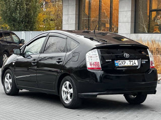 Toyota Prius foto 4