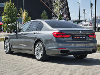 BMW 7 Series foto 4