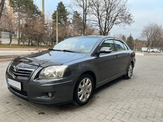 Toyota Avensis foto 3