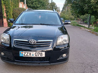 Toyota Avensis foto 3