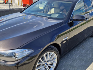 BMW 5 Series foto 9