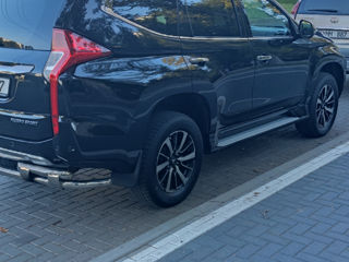 Mitsubishi Pajero Sport foto 4