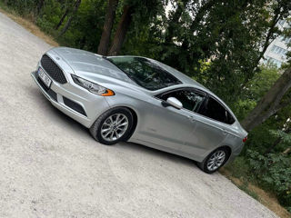 Ford Fusion foto 1