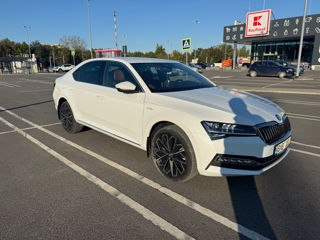 Skoda Superb foto 1