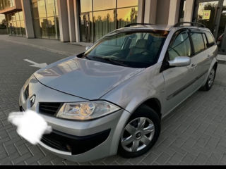 Renault Megane foto 2