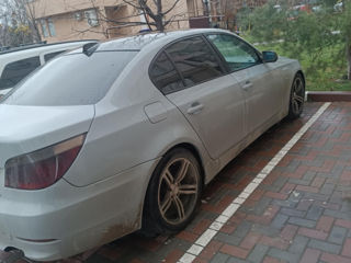 BMW 5 Series foto 4