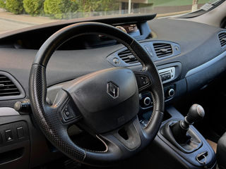 Renault Grand Scenic foto 2