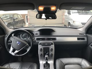 Volvo V70 foto 8