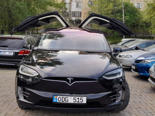 Tesla Model X foto 1