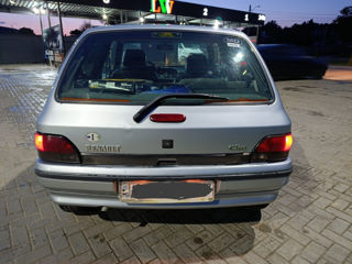 Renault Clio фото 3