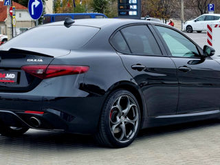 Alfa Romeo Giulia foto 3