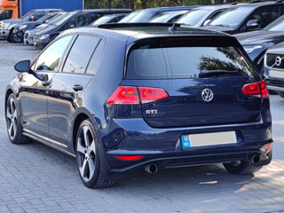 Volkswagen Golf foto 5