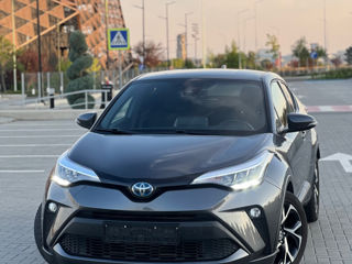 Toyota C-HR foto 1