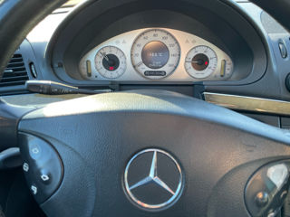 Mercedes E-Class foto 8