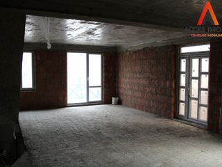 Rîșcani, str. P. G. Pântea, Casa în 3 nivele, Duplex, 240 m2, Varianta sură! foto 6