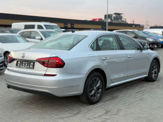 Volkswagen Passat foto 3