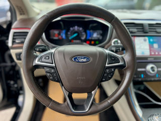 Ford Fusion foto 11