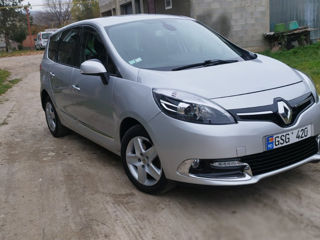 Renault Grand Scenic foto 3